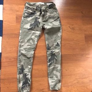 Camp bullhead jeans